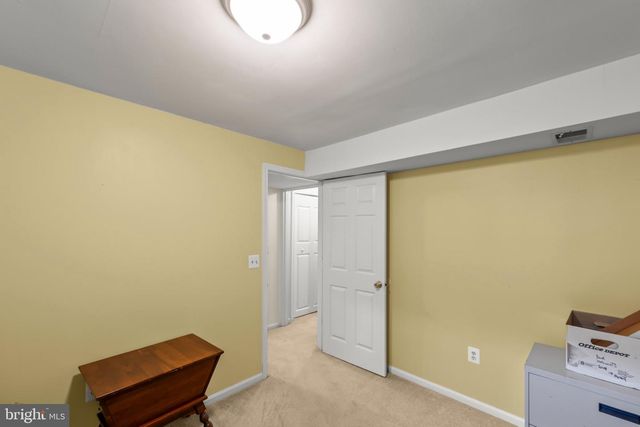 10 FENTON WOOD DR, Sterling, VA 20165