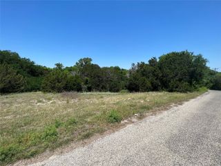 1014 Pawnee Trail, Granbury, TX 76048