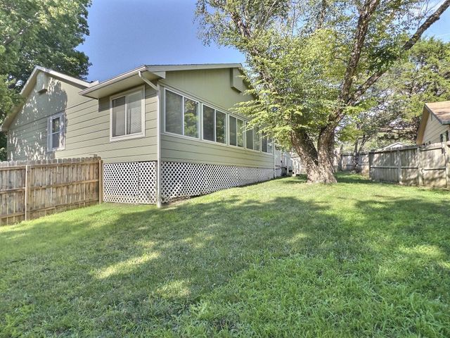 215 E Prather St, Mulvane, KS 67110