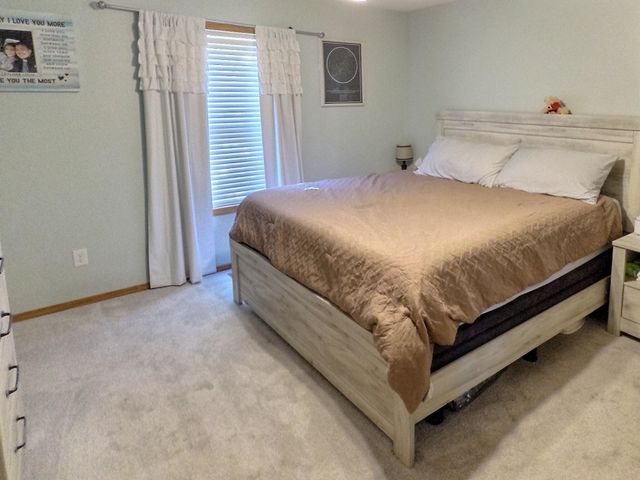 215 E Prather St, Mulvane, KS 67110