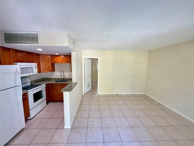 417 NE 17th Ave 10, Fort Lauderdale, FL 33301