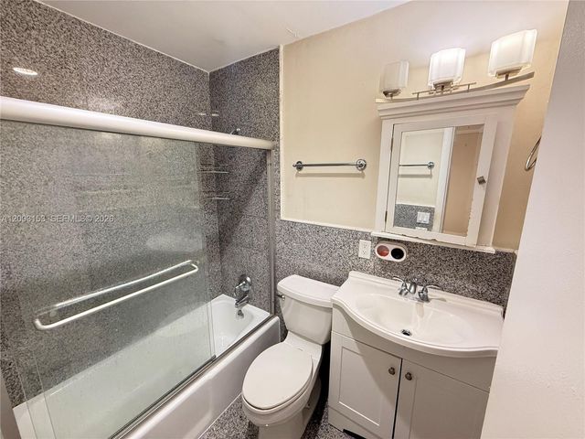 417 NE 17th Ave 10, Fort Lauderdale, FL 33301