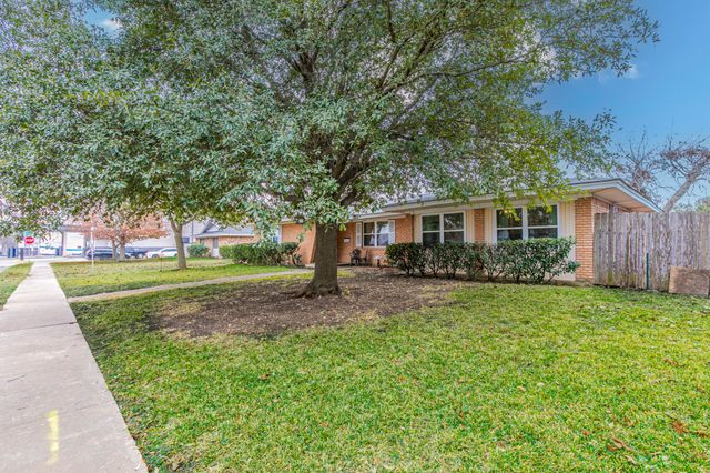 1704 Mountainview Drive, Waco, TX 76710