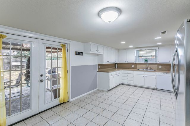 1704 Mountainview Drive, Waco, TX 76710