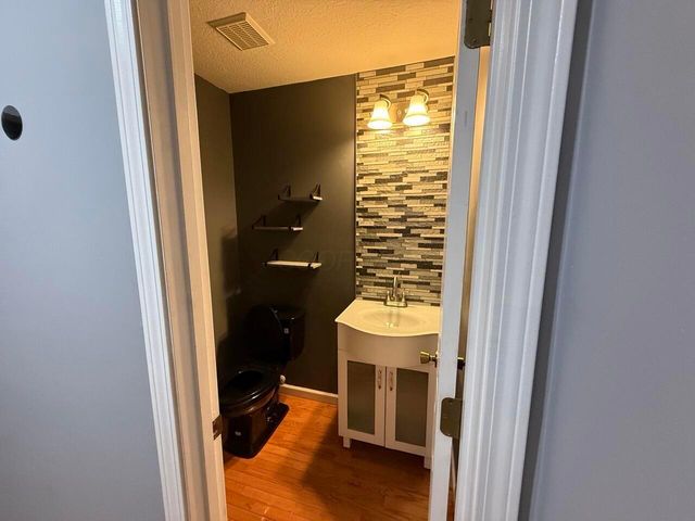 3452 Greenville Drive, Lewis Center, OH 43035