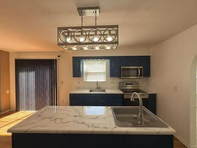 3452 Greenville Drive, Lewis Center, OH 43035