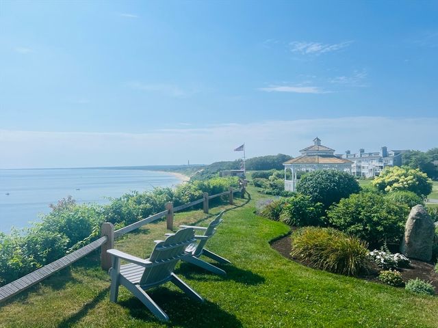 619 White Cliff Dr 619, Plymouth, MA 02360