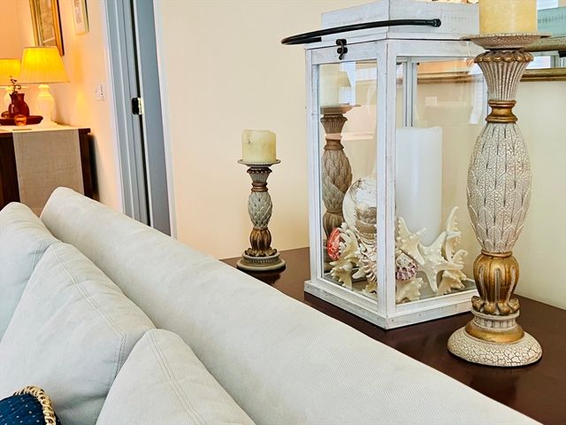 619 White Cliff Dr 619, Plymouth, MA 02360