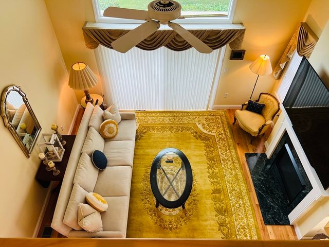 619 White Cliff Dr 619, Plymouth, MA 02360