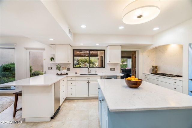 5512 N 67TH Place, Paradise Valley, AZ 85253