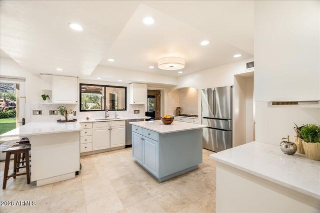 5512 N 67TH Place, Paradise Valley, AZ 85253
