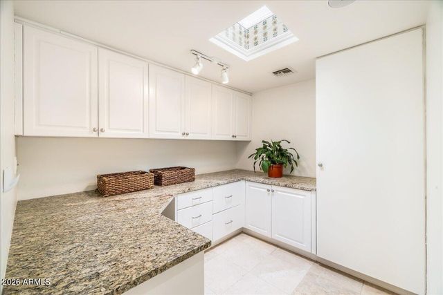 5512 N 67TH Place, Paradise Valley, AZ 85253