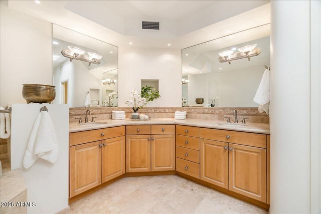 5512 N 67TH Place, Paradise Valley, AZ 85253