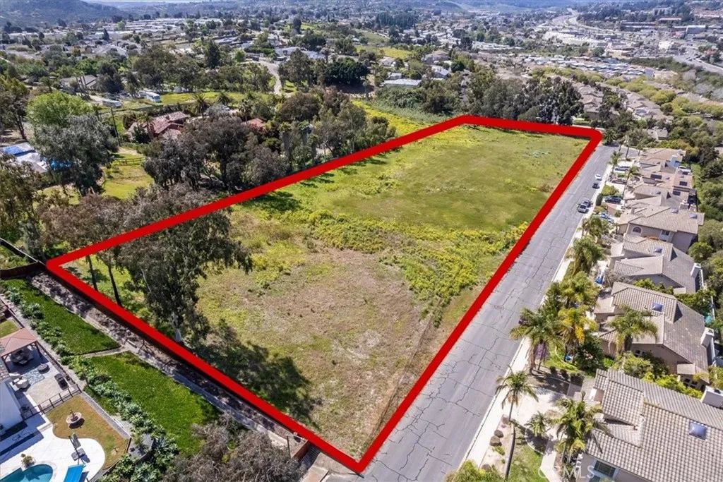 1863 Sunset, Vista, CA 92081