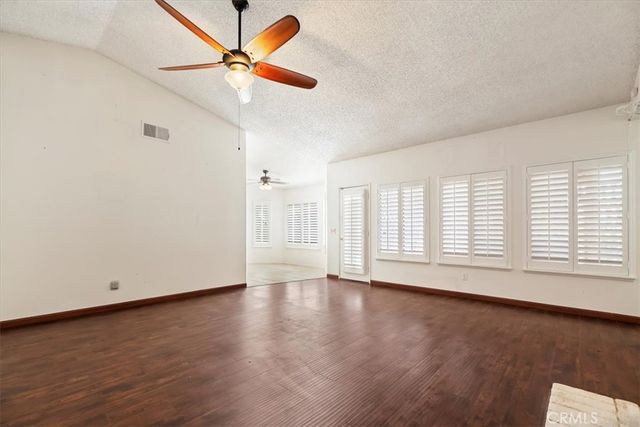 19185 Cochise, Apple Valley, CA 92308