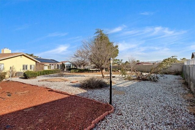 19185 Cochise, Apple Valley, CA 92308