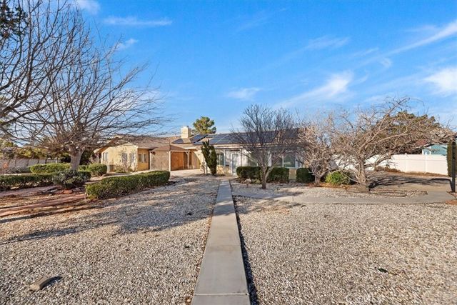 19185 Cochise, Apple Valley, CA 92308