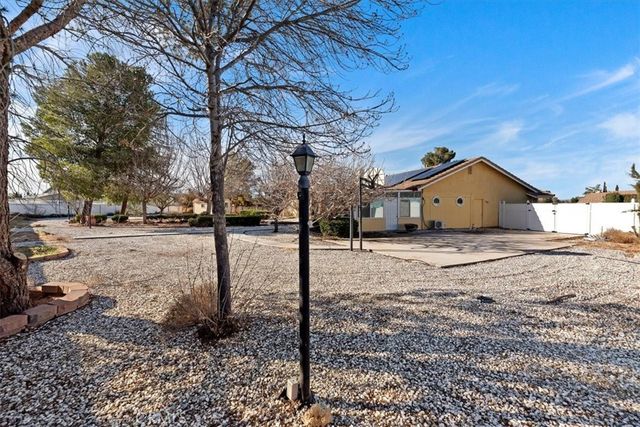 19185 Cochise, Apple Valley, CA 92308