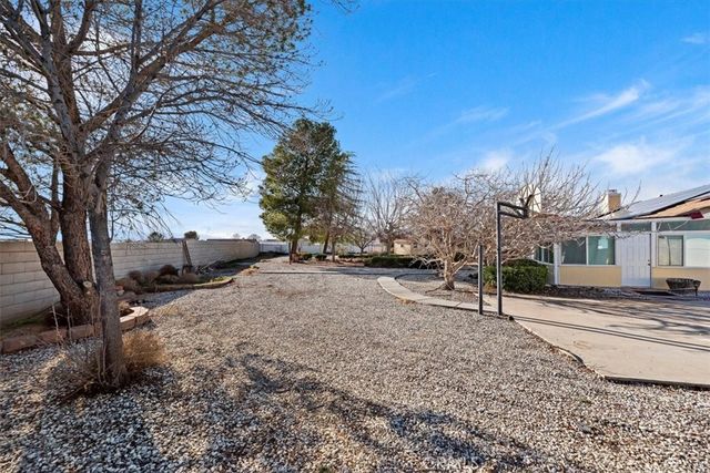 19185 Cochise, Apple Valley, CA 92308