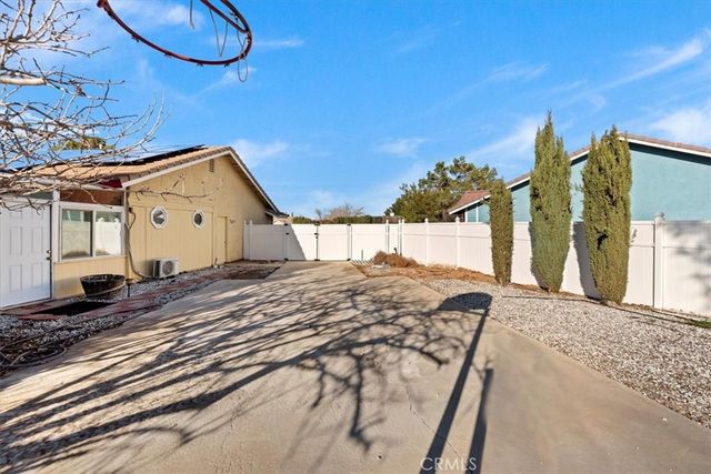 19185 Cochise, Apple Valley, CA 92308