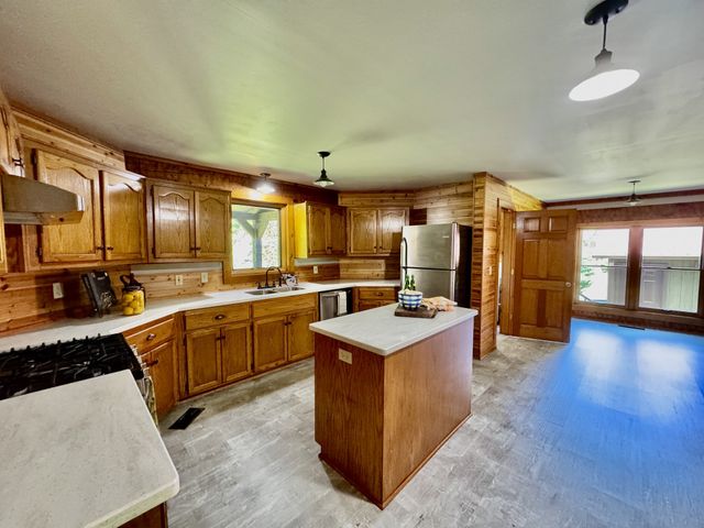 1342 Aetna Church Rd, Centerville, TN 37033