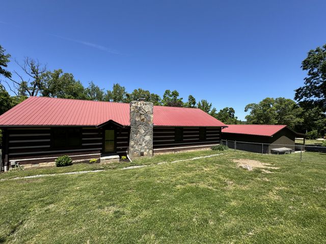 1342 Aetna Church Rd, Centerville, TN 37033