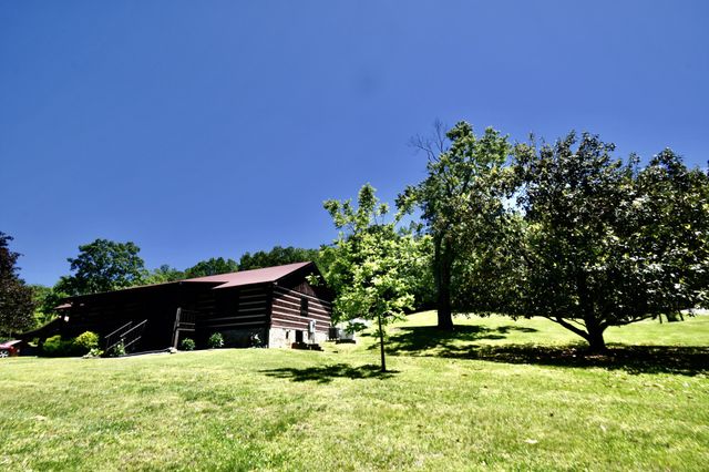 1342 Aetna Church Rd, Centerville, TN 37033