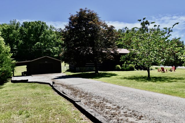 1342 Aetna Church Rd, Centerville, TN 37033