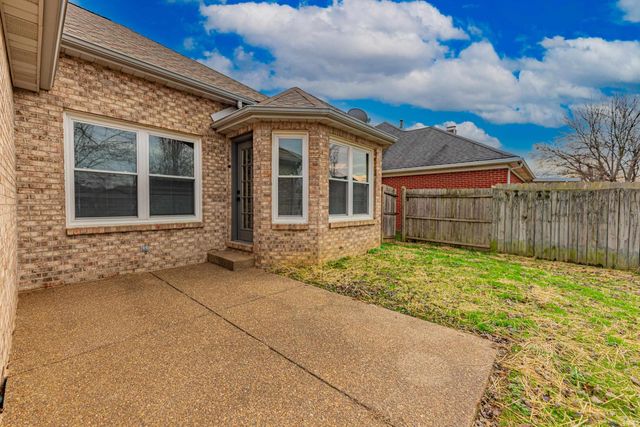 3555 Katalla Drive, Newburgh, IN 47630