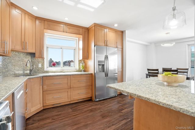 300 Martine Avenue 9K, White Plains, NY 10601