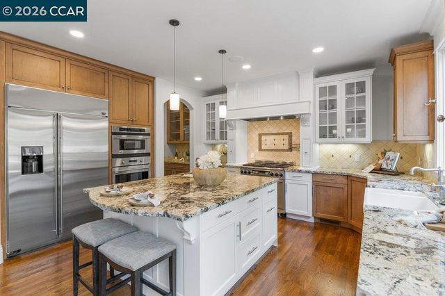 60 Terra Teresa, Lafayette, CA 94549