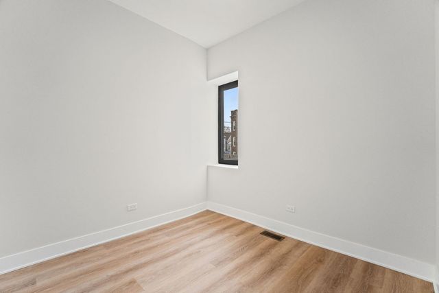 818 S Karlov Avenue, Chicago, IL 60624