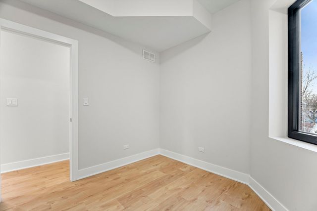 818 S Karlov Avenue, Chicago, IL 60624