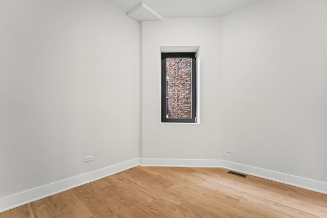 818 S Karlov Avenue, Chicago, IL 60624