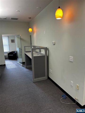 204 Warren Avenue, Ho-ho-kus, NJ 07423