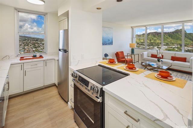 2600 Pualani Way 3101, Honolulu, HI 96815