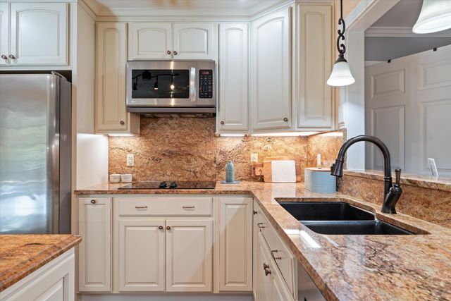 2019 Hidden Cove Rd, Mount Juliet, TN 37122