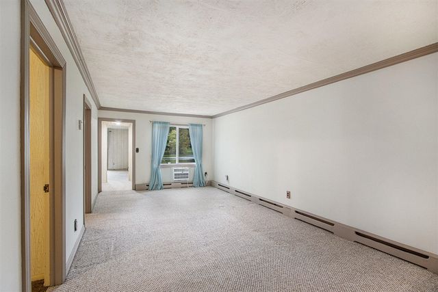 51765 Easy Street, Paw Paw, MI 49079