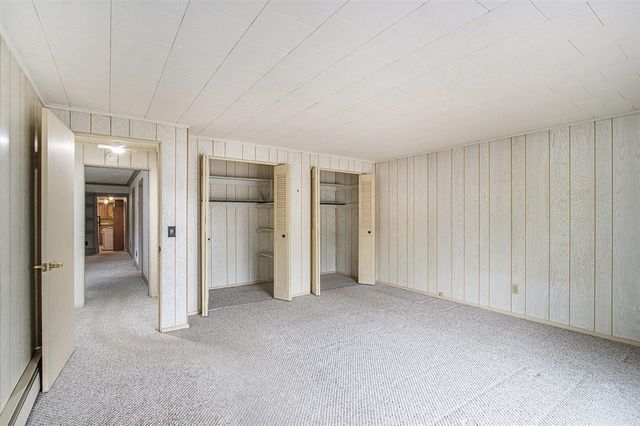 51765 Easy Street, Paw Paw, MI 49079