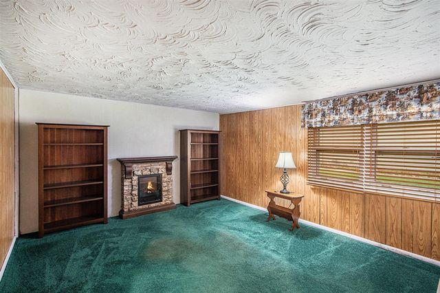 51765 Easy Street, Paw Paw, MI 49079