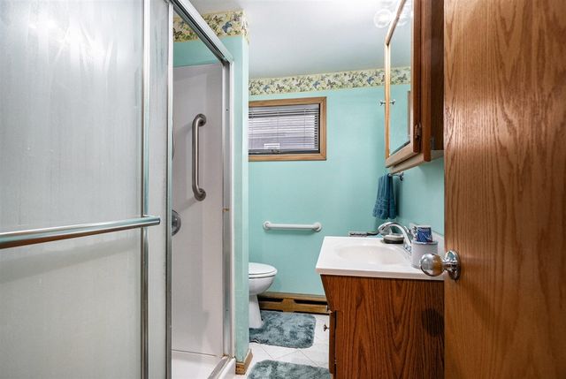 51765 Easy Street, Paw Paw, MI 49079