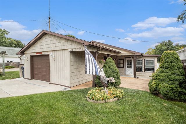 51765 Easy Street, Paw Paw, MI 49079