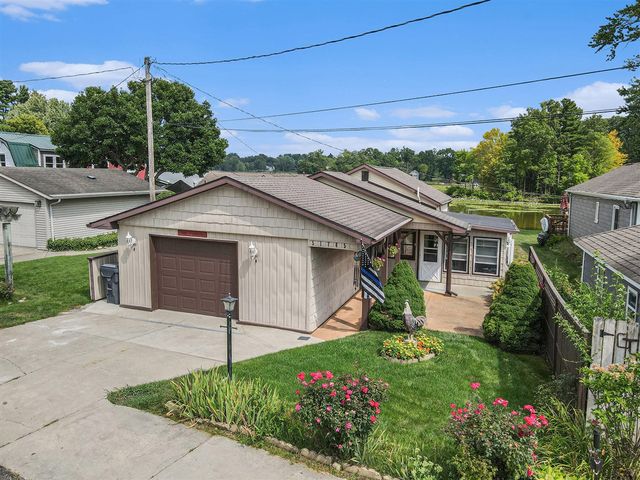 51765 Easy Street, Paw Paw, MI 49079