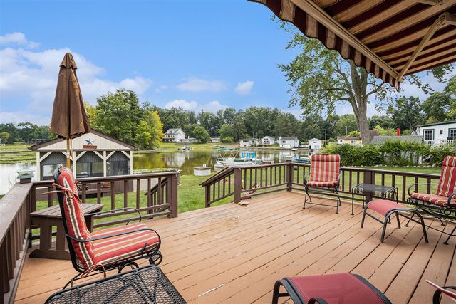 51765 Easy Street, Paw Paw, MI 49079