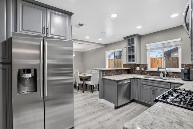 7144 Thomas Dr, North Highlands, CA 95660