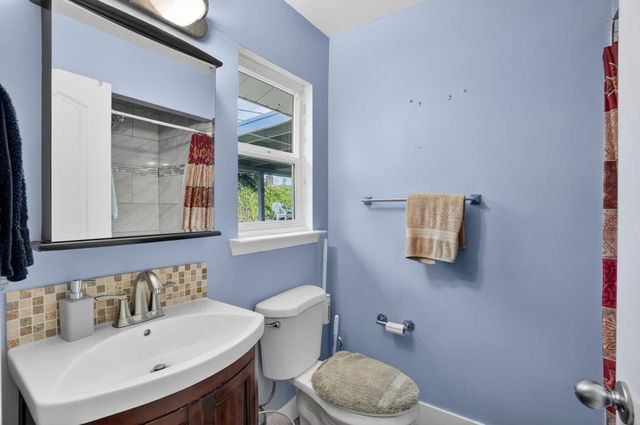 7144 Thomas Dr, North Highlands, CA 95660