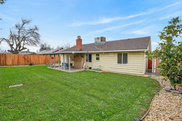 7144 Thomas Dr, North Highlands, CA 95660