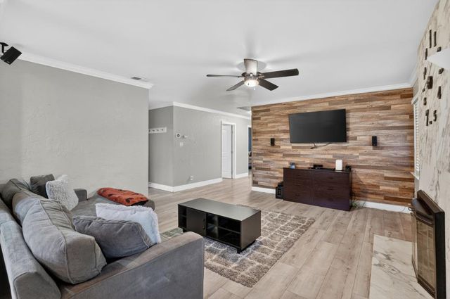 7144 Thomas Dr, North Highlands, CA 95660