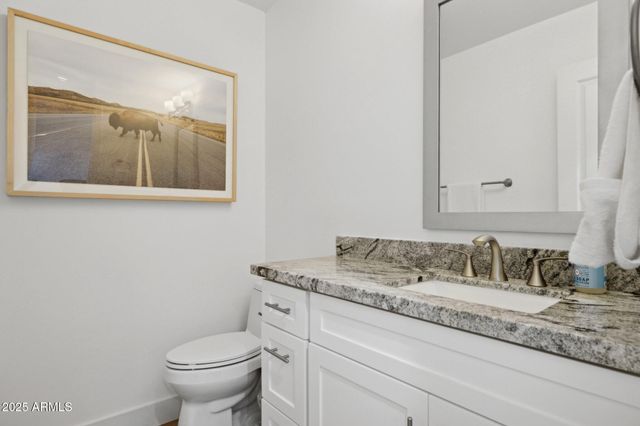 7694 E MINNEZONA Avenue, Scottsdale, AZ 85251