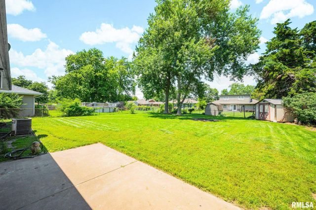 4611 W CRYSTAL Avenue, Bartonville, IL 61607
